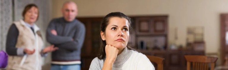 Cómo puedes honrar a tus padres si sientes que no se lo merecen