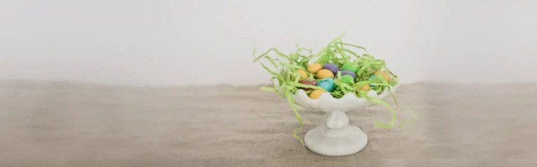 Organiza una fiesta de Pascua significativa con tu grupo de mamás y sus hijos